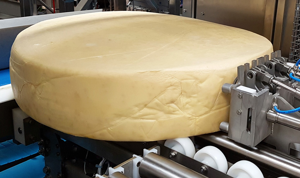 Emmental exact weight cutting line