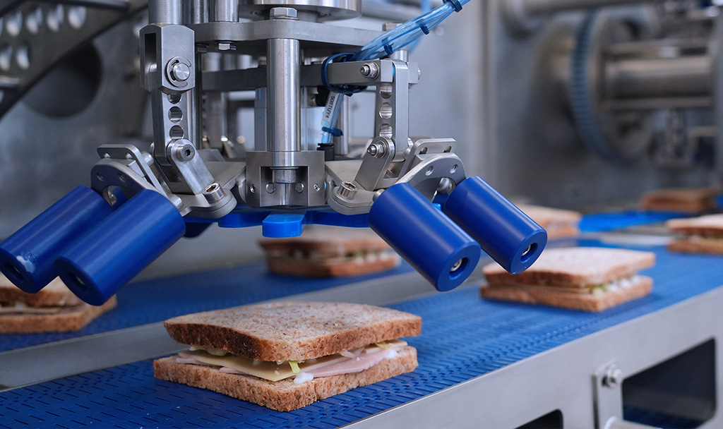 Club sandwich production line